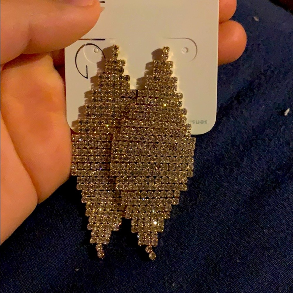 Dangle earrings